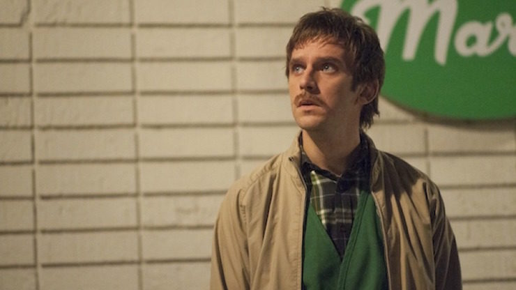 Dan Stevens in Legion sporting a mustache