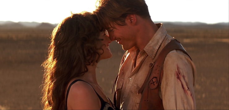 Evie (Rachel Weisz) and Rick (Brendan Fraser) in The Mummy